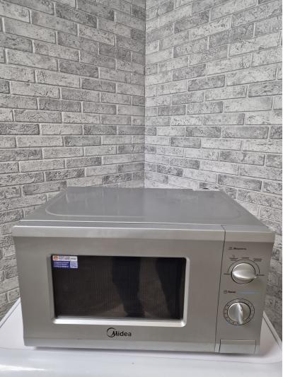Микроволновая печь Midea MM 720 CPI